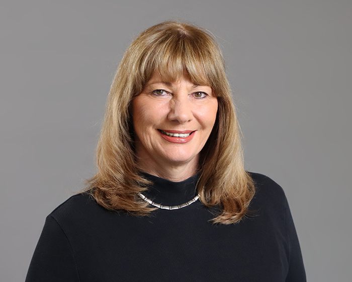 Patricia Woschek berät Sie im Bereich Wohnungen und Apartments im Antoniusheim Altenzentrum in Wiesbaden