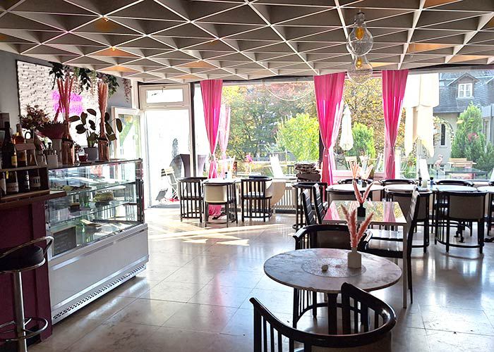 Lecker Kuchen – Speisen im Bistro-Café Antonius in Wiesbaden