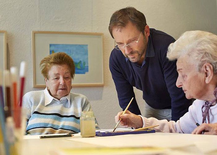 Kreatives Gestalten im Antoniusheim Altenzentrum in Wiesbaden