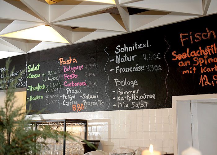 Immer frische Gerichte auf der Tageskarte im Bistro-Café Antoniushöhe in Wiesbaden