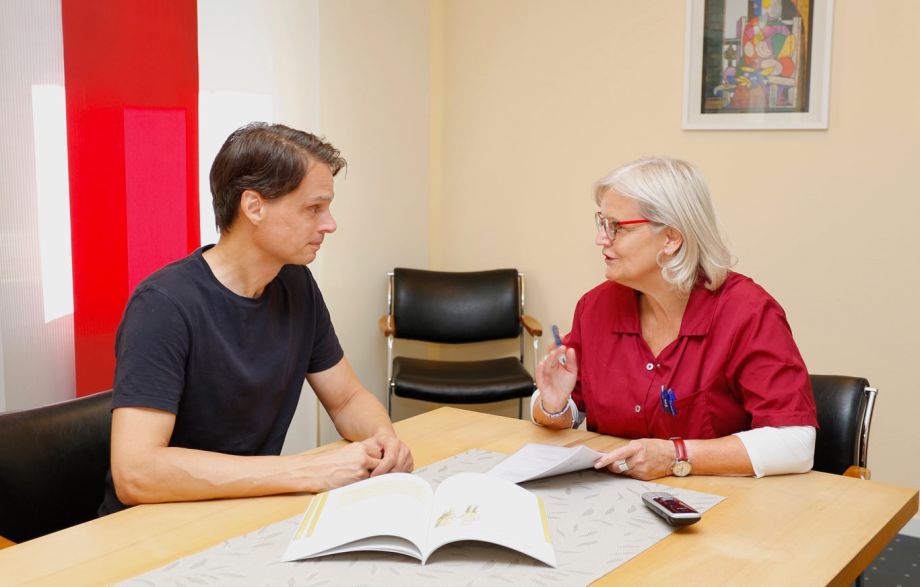 Individuelle Ausbildung und Fortbildung als Pflegefachkraft oder Pflegehelfer im Antoniusheim Altenzentrum Wiesbaden